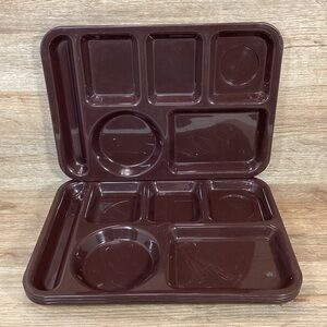 Heavy Plastic SiLite Compartment Lunch Trays Set of 4